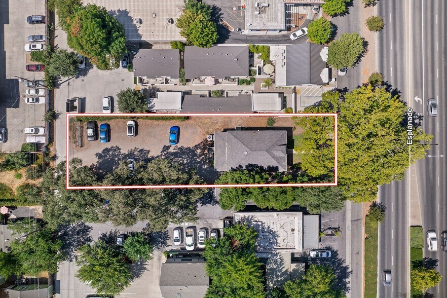 1725 Esplanade Rd, Chico, CA à louer - Photo de l’immeuble – Image 3 sur 5