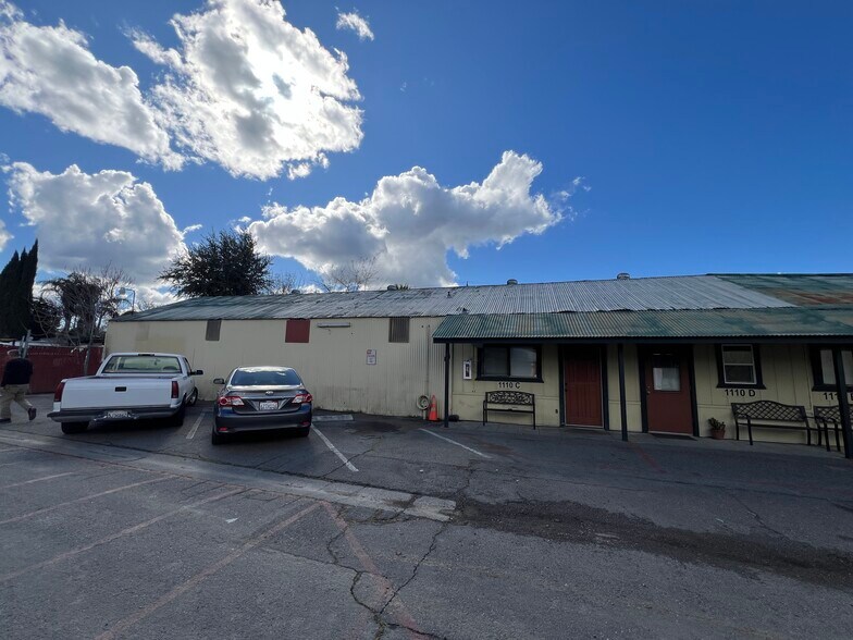 1110 Gum Ave, Woodland, CA à louer - Photo de l’immeuble – Image 3 sur 3