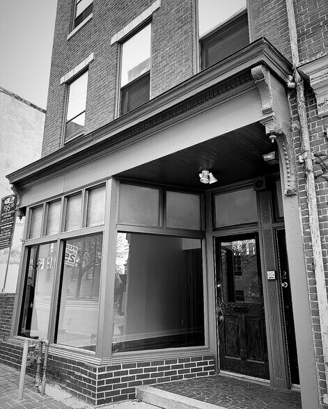 817 N Howard St, Baltimore, MD à vendre - Photo de l’immeuble – Image 2 sur 26