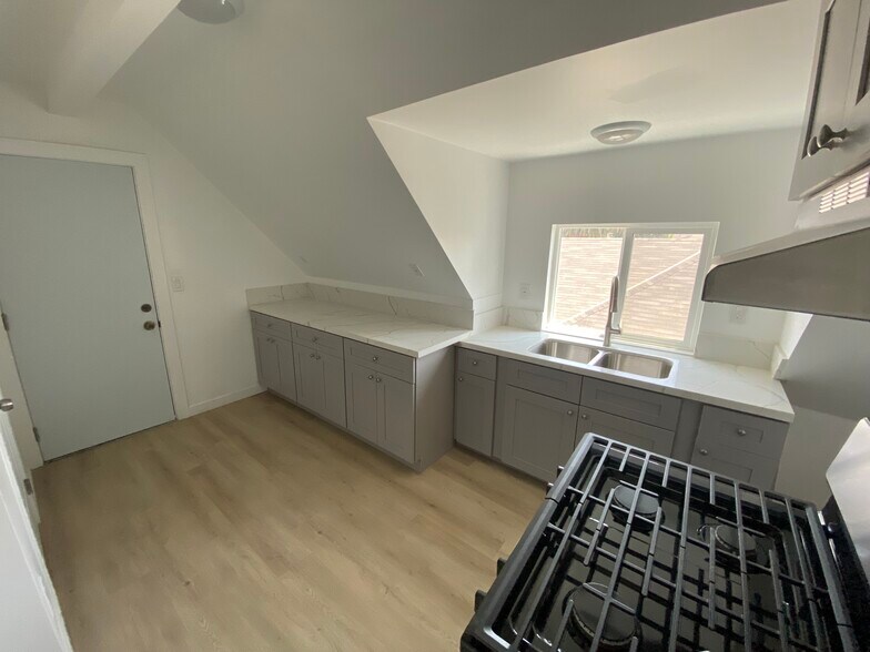 1917 E 2nd St, Los Angeles, CA à vendre - Photo de l’immeuble – Image 3 sur 11