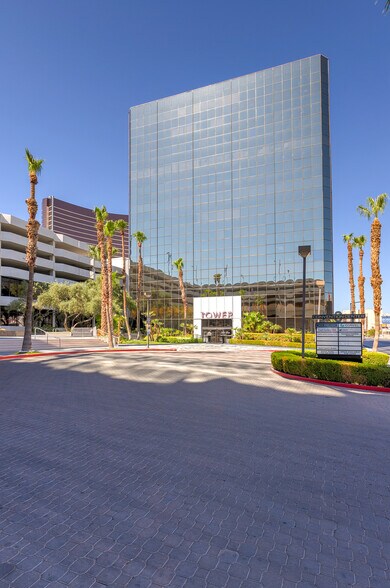 101 Convention Center Dr, Las Vegas, NV à louer - Photo de l’immeuble – Image 3 sur 14