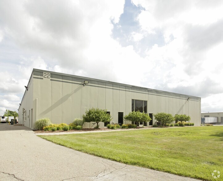 29200-29214 Airport Dr, Romulus, MI à louer - Photo principale – Image 1 sur 2