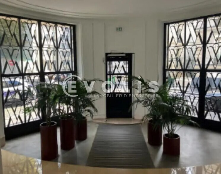 Bureau dans Paris à louer - Photo de l’immeuble – Image 2 sur 3