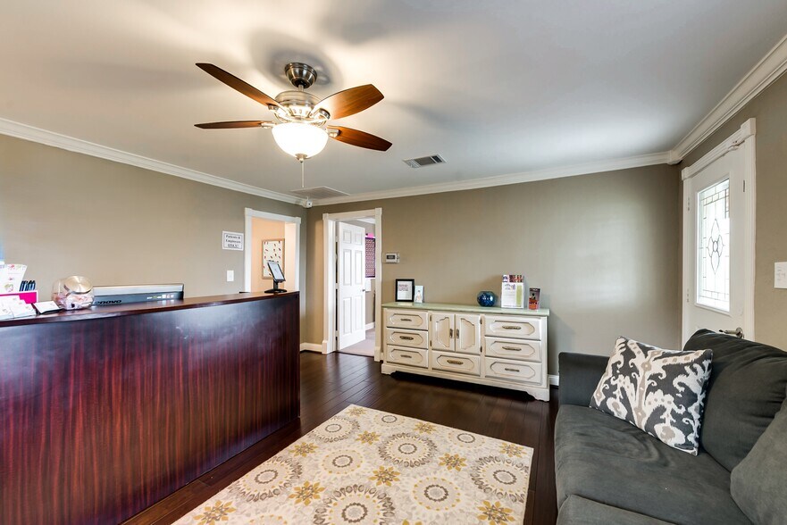 911 N Goliad St, Rockwall, TX à vendre - Photo de l’immeuble – Image 2 sur 6