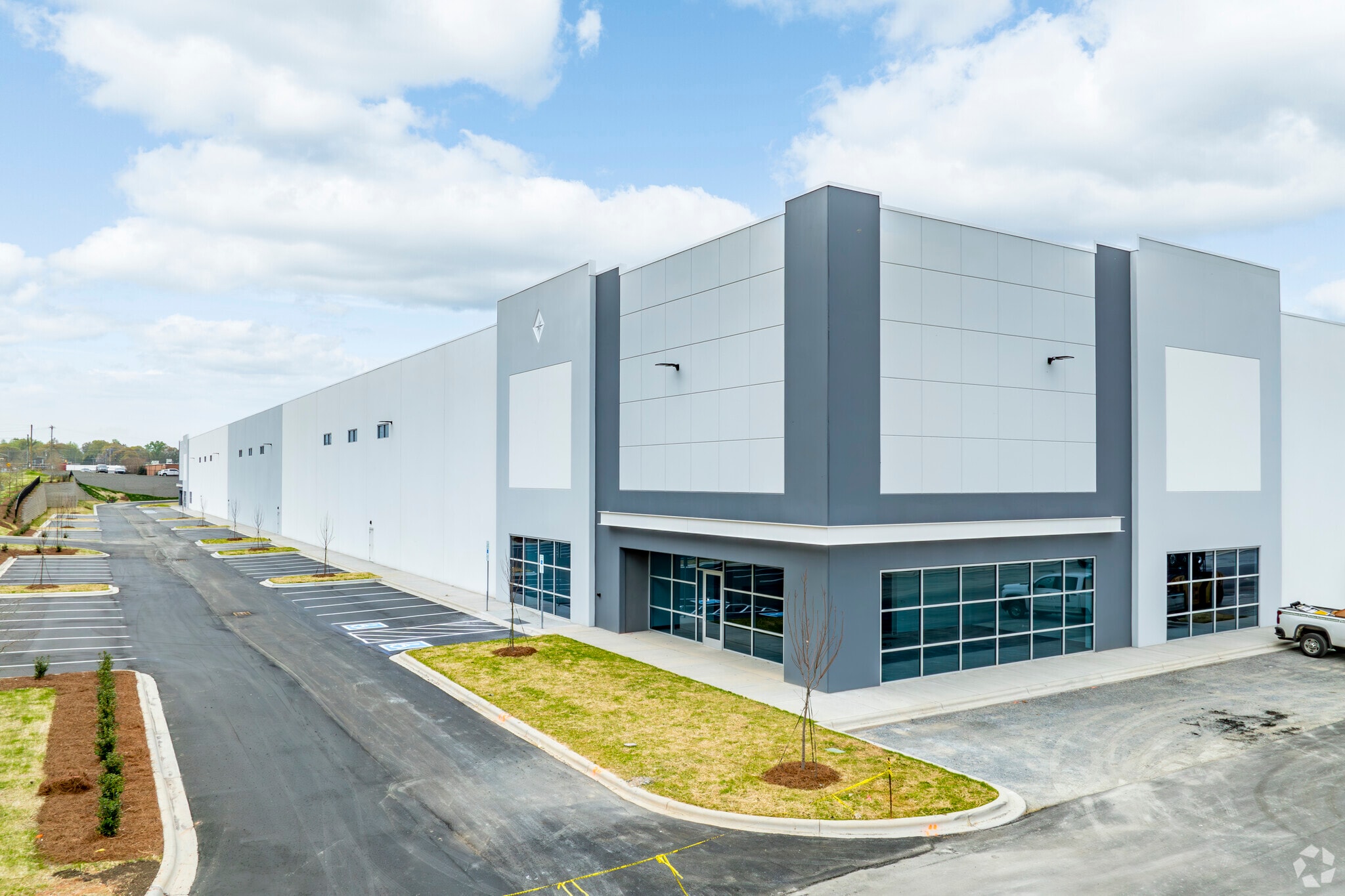 1215 Jenkins Rd, Gastonia, NC à louer Photo principale– Image 1 sur 3