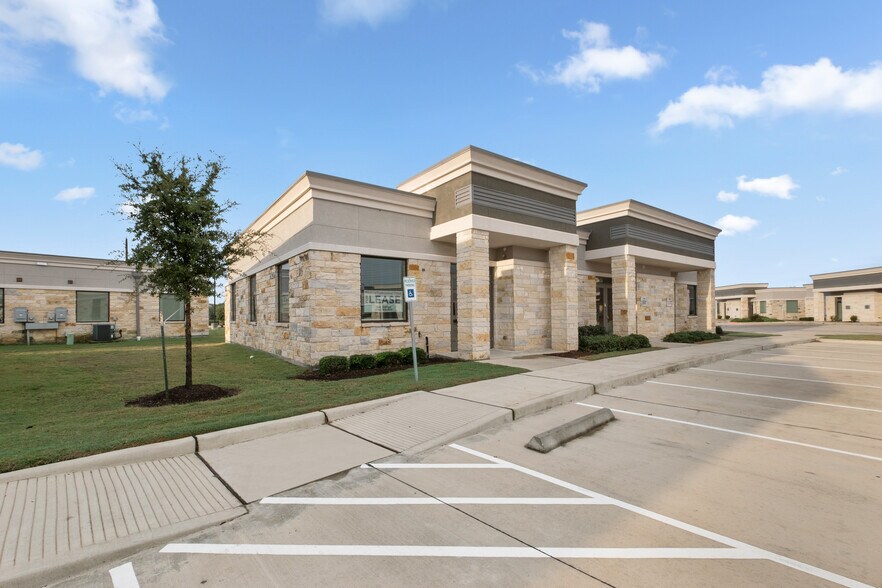 23410 Grand Reserve Dr, Katy, TX à vendre - Photo de l’immeuble – Image 1 sur 8