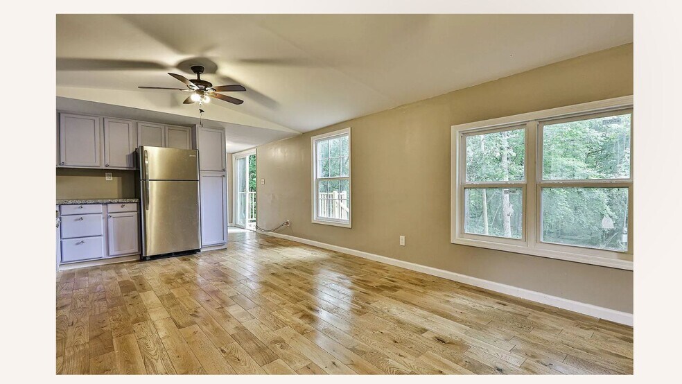 489 Pen Dr, Ellijay, GA à vendre - Photo intérieure – Image 2 sur 10
