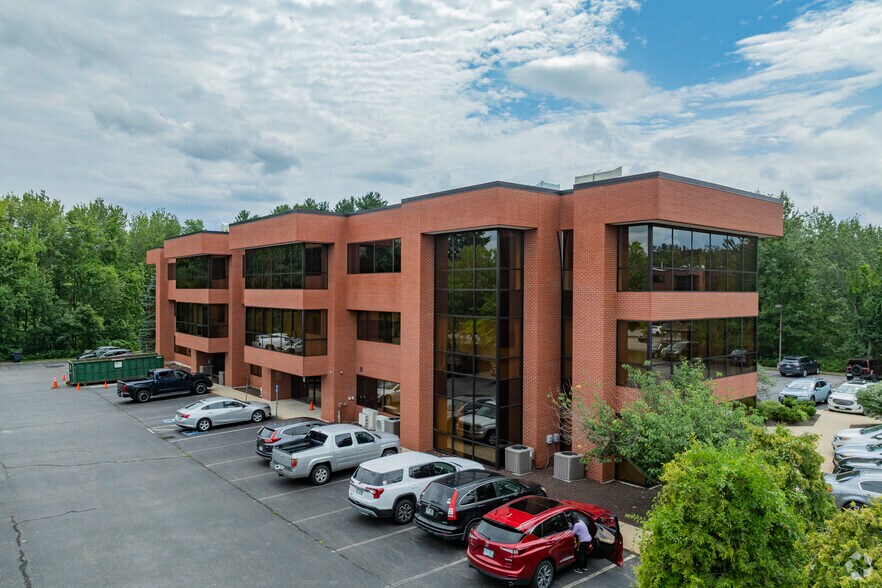 7 Stiles Rd, Salem, NH à louer - Photo de l’immeuble – Image 2 sur 4