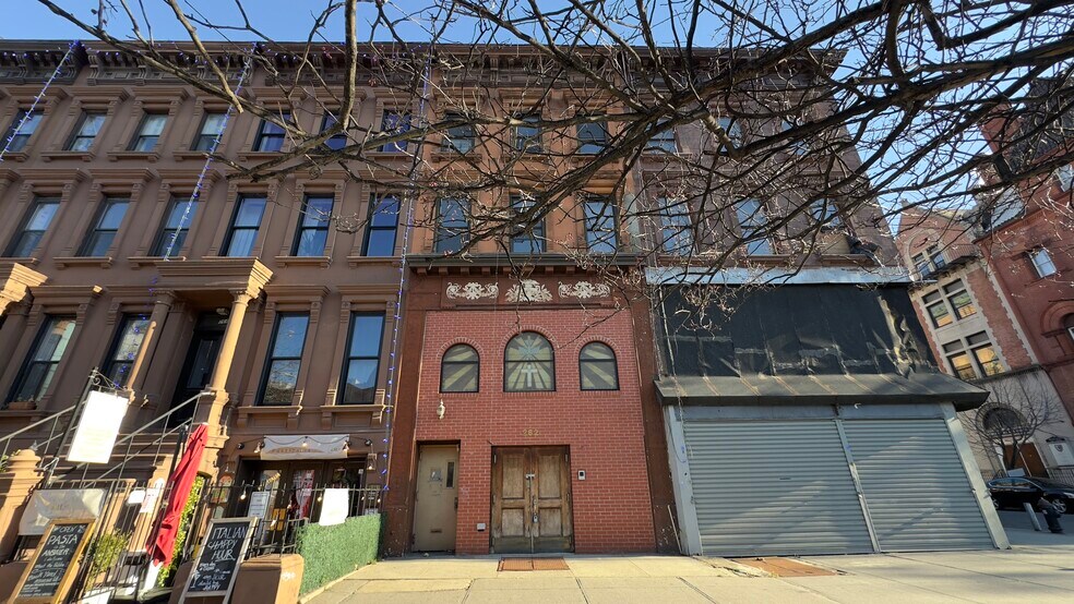 262 Malcolm X Blvd, New York, NY à vendre - Photo de l’immeuble – Image 1 sur 10