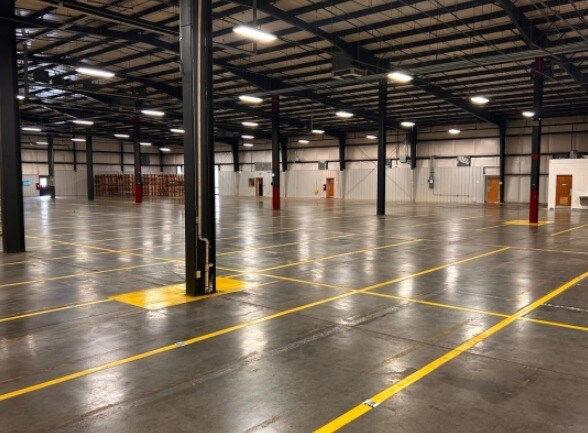 281 Industrial Dr, Gretna, VA à louer - Photo intérieure – Image 2 sur 13