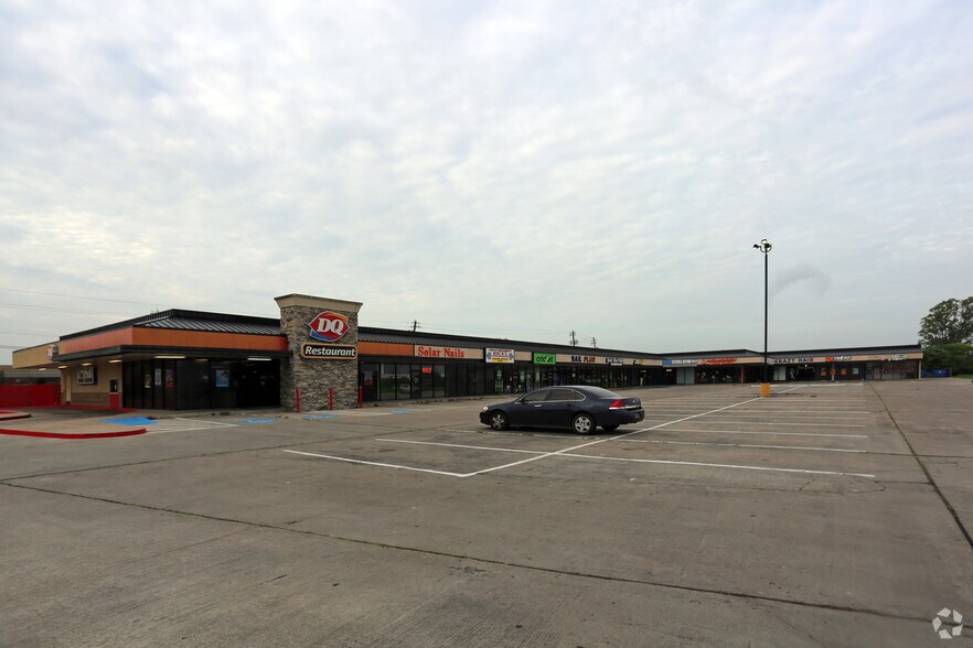 11101 Leopard St, Corpus Christi, TX à louer - Photo de l’immeuble – Image 2 sur 3