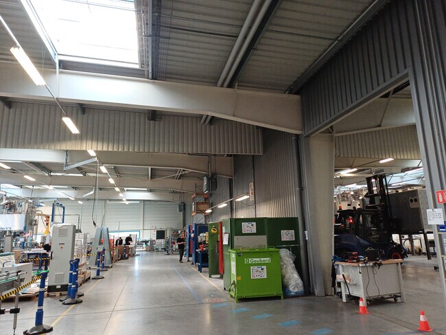 Plus de détails pour Industriel/Logistique à vendre