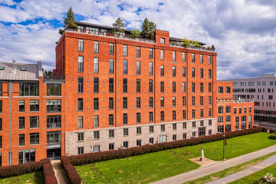 1701-1713 Rue Saint-Patrick, Montréal, QC à vendre - Photo de l’immeuble – Image 1 sur 3