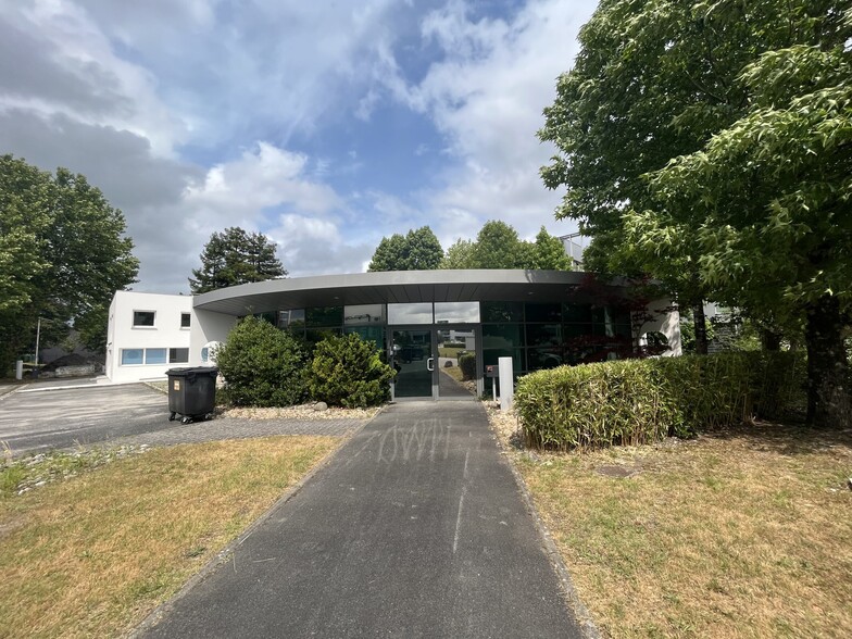 19 Avenue Henri Becquerel, Mérignac à louer - Photo de l’immeuble – Image 1 sur 13