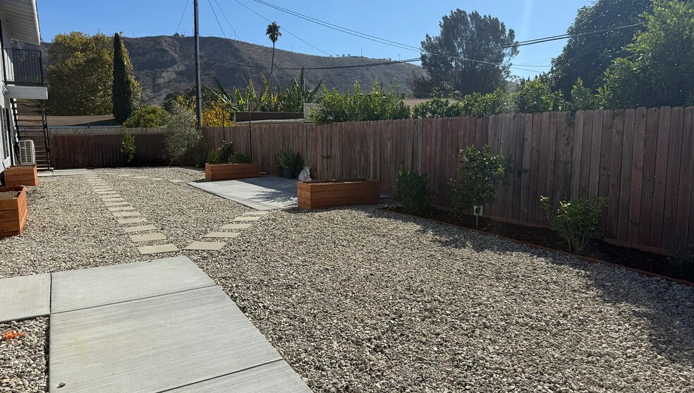 176-182 W Ramona St, Ventura, CA à vendre - Photo de l’immeuble – Image 3 sur 9