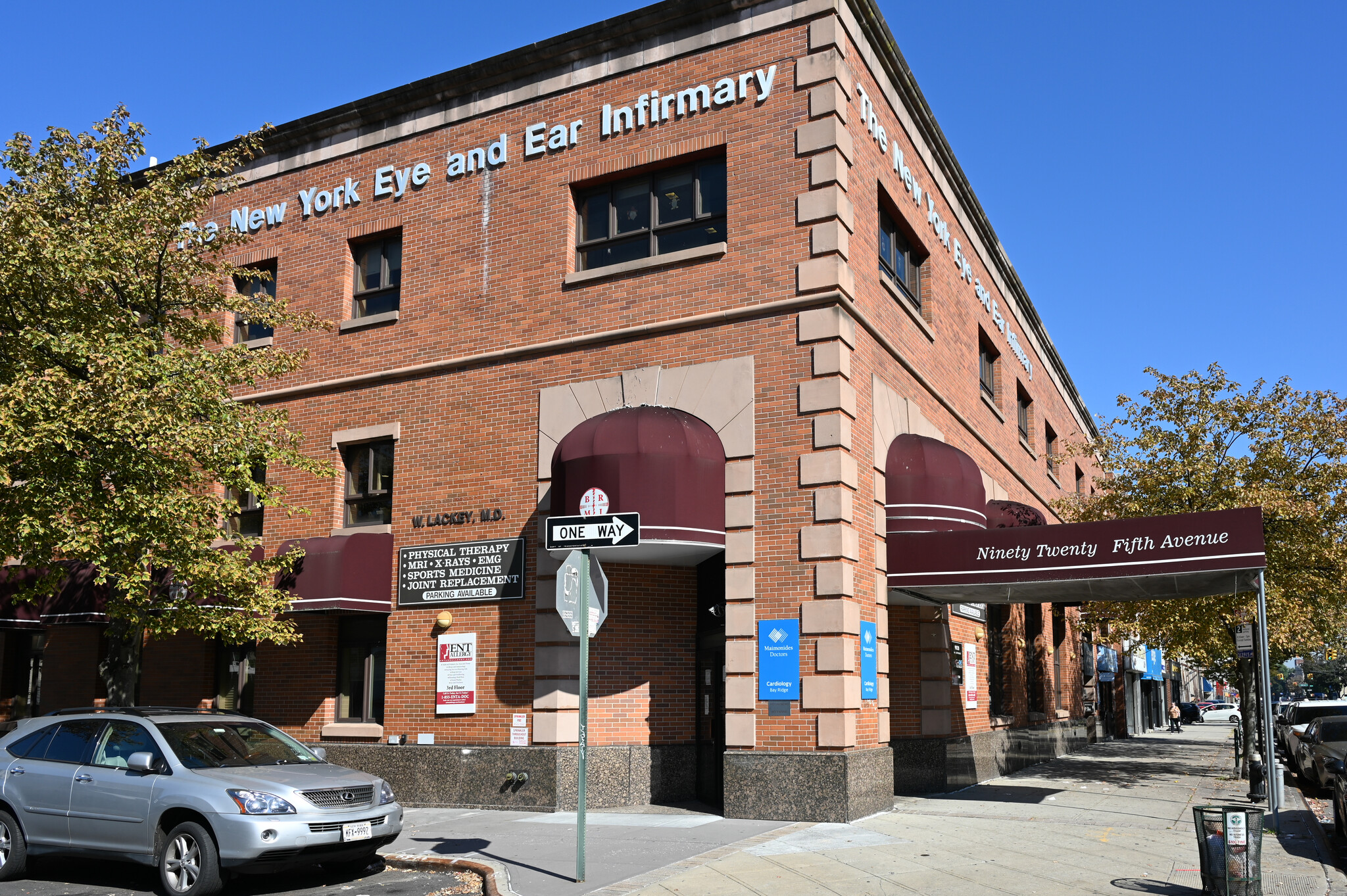 9020-9024 5th Ave, Brooklyn, NY à louer Photo principale– Image 1 sur 25