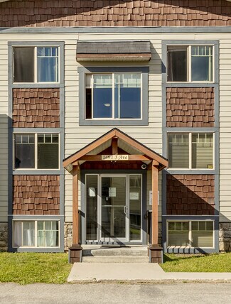 Plus de détails pour 1491 5 Av, Fernie, BC - Logement à vendre