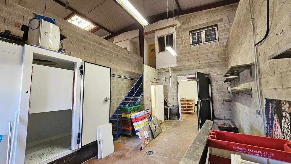 Local d’activités dans Le Plessis-Trévise à louer - Photo de l’immeuble – Image 2 sur 12