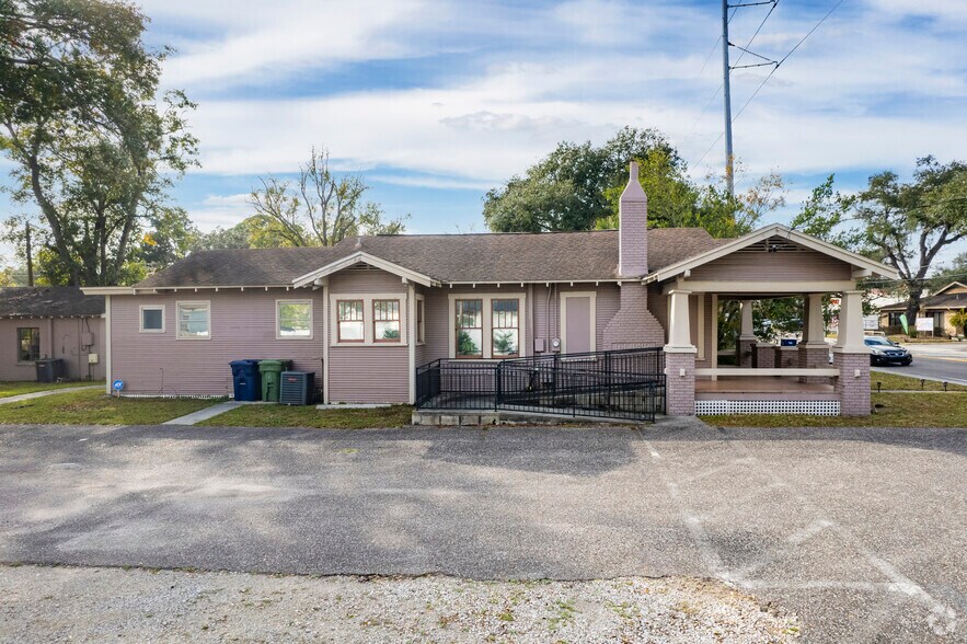 610 W Martin Luther King Blvd, Tampa, FL à louer - Photo de l’immeuble – Image 3 sur 10