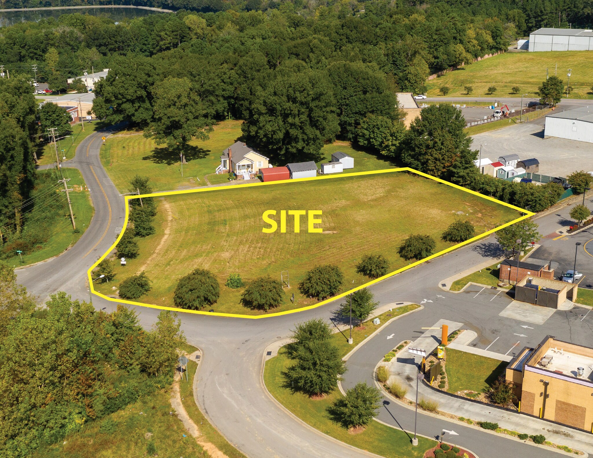 1560 Rankin Lake Rd, Gastonia, NC à vendre Photo principale– Image 1 sur 10
