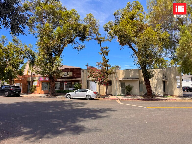 5301-5307 Comercio Ln, Woodland Hills, CA à louer - Photo de l’immeuble – Image 2 sur 8