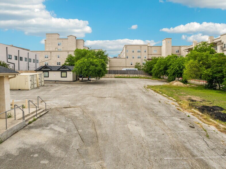 202 W Sunset Rd, San Antonio, TX à vendre - Photo de l’immeuble – Image 3 sur 11