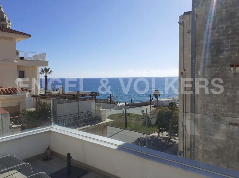 Immeuble residentiel dans Sitges, Barcelona à vendre - Photo de l’immeuble – Image 3 sur 3