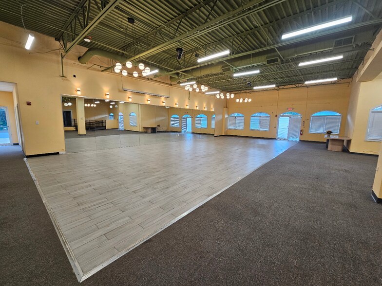 5390 Peachtree Industrial Blvd, Norcross, GA à louer - Photo de l’immeuble – Image 3 sur 13