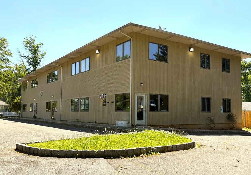 250 Stelton Rd, Piscataway, NJ à vendre - Photo de l’immeuble – Image 2 sur 7