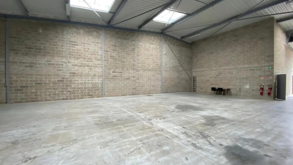 10 Bis Rue De La Richarderie, Marines à louer - Photo de l’immeuble – Image 2 sur 3