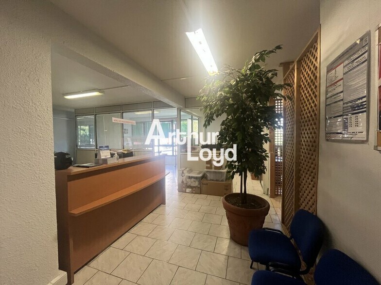 Bureau dans Cagnes-sur-Mer à louer - Hall d’entrée – Image 1 sur 5