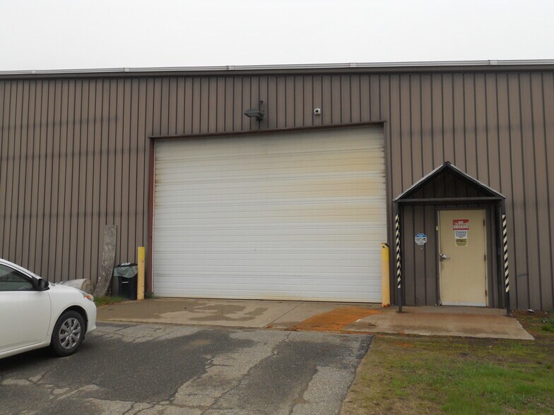 10 Precision Dr, North Springfield, VT à louer - Photo de l’immeuble – Image 3 sur 34