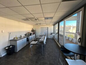 Rue Sainte Barbe, Marseille à louer Photo intérieure– Image 1 sur 6