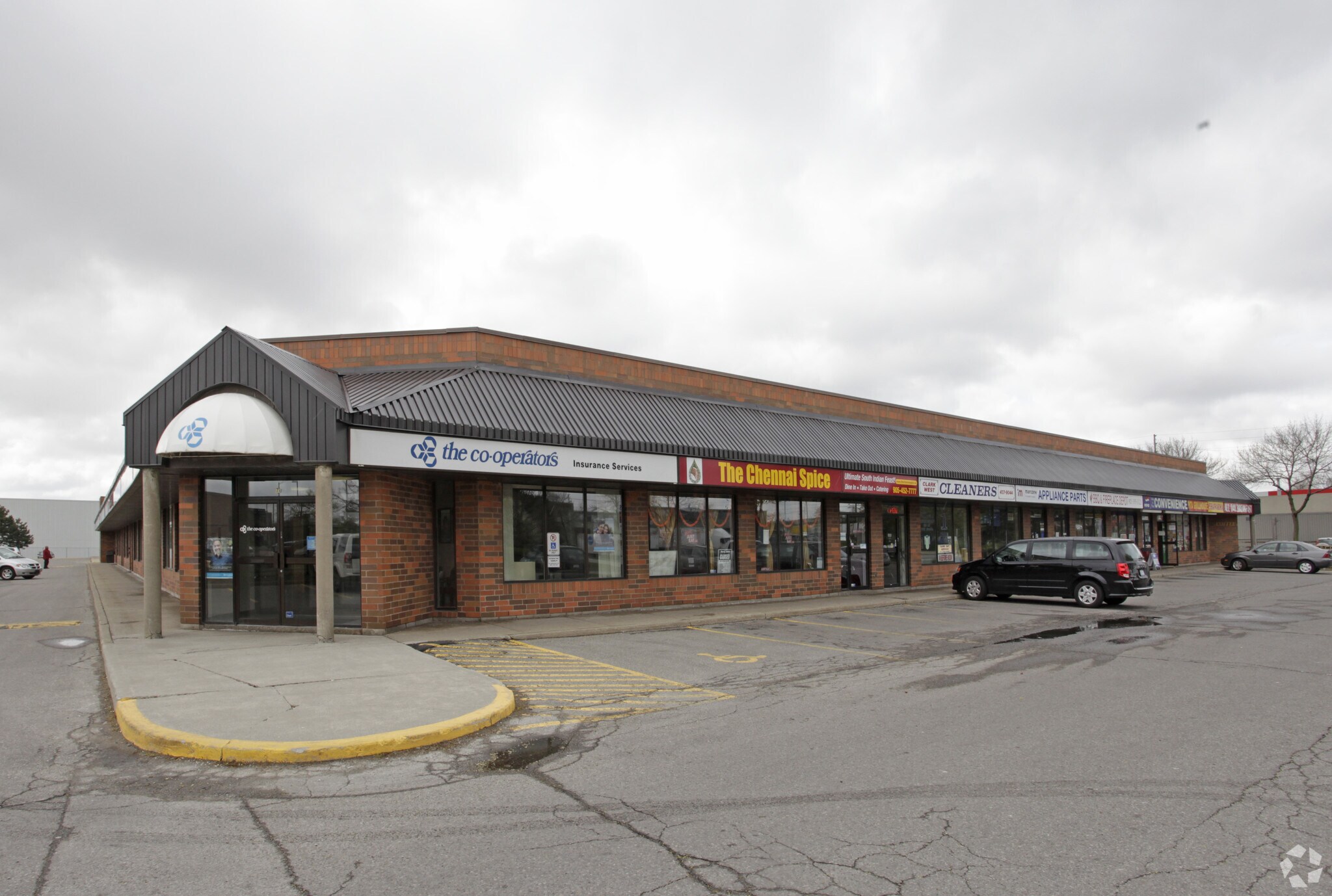 155 Clark Blvd, Brampton, ON à louer Photo principale– Image 1 sur 3