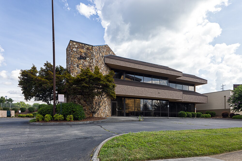 110 E Mountcastle Dr, Johnson City, TN à louer Photo principale– Image 1 sur 4