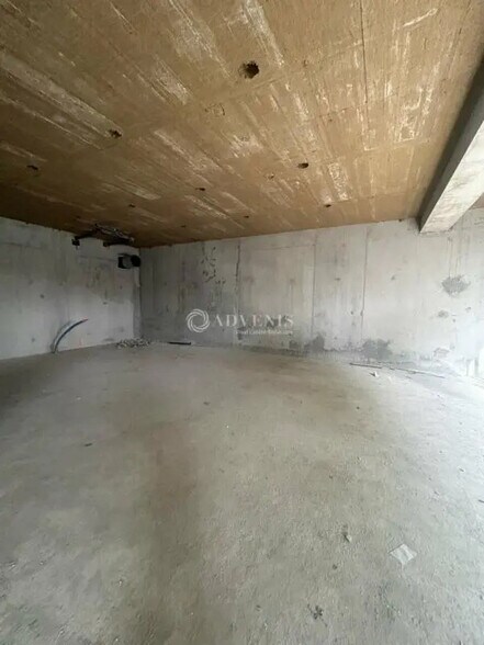 Local commercial dans Le Mans à vendre - Photo de l’immeuble – Image 3 sur 3