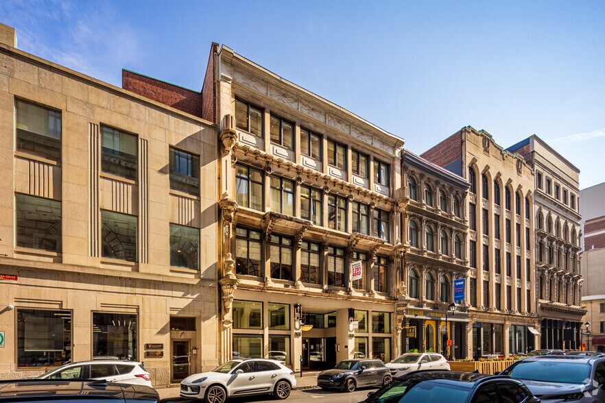 358-362 Rue Notre-Dame O, Montréal, QC à louer - Photo de l’immeuble – Image 1 sur 8