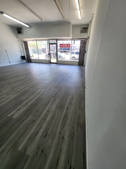7912-7912 Parsons Blvd, Flushing, NY à louer - Photo de l’immeuble – Image 2 sur 11