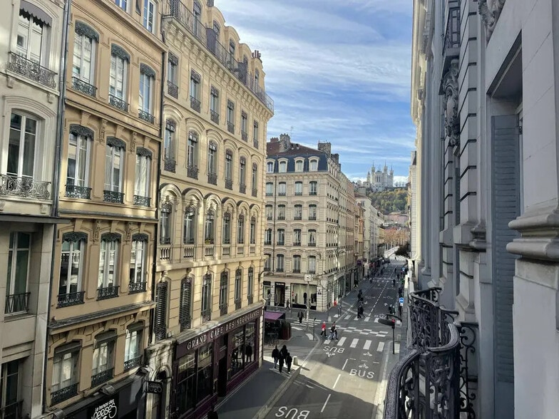 Bureau dans Lyon à louer - Photo de l’immeuble – Image 1 sur 6