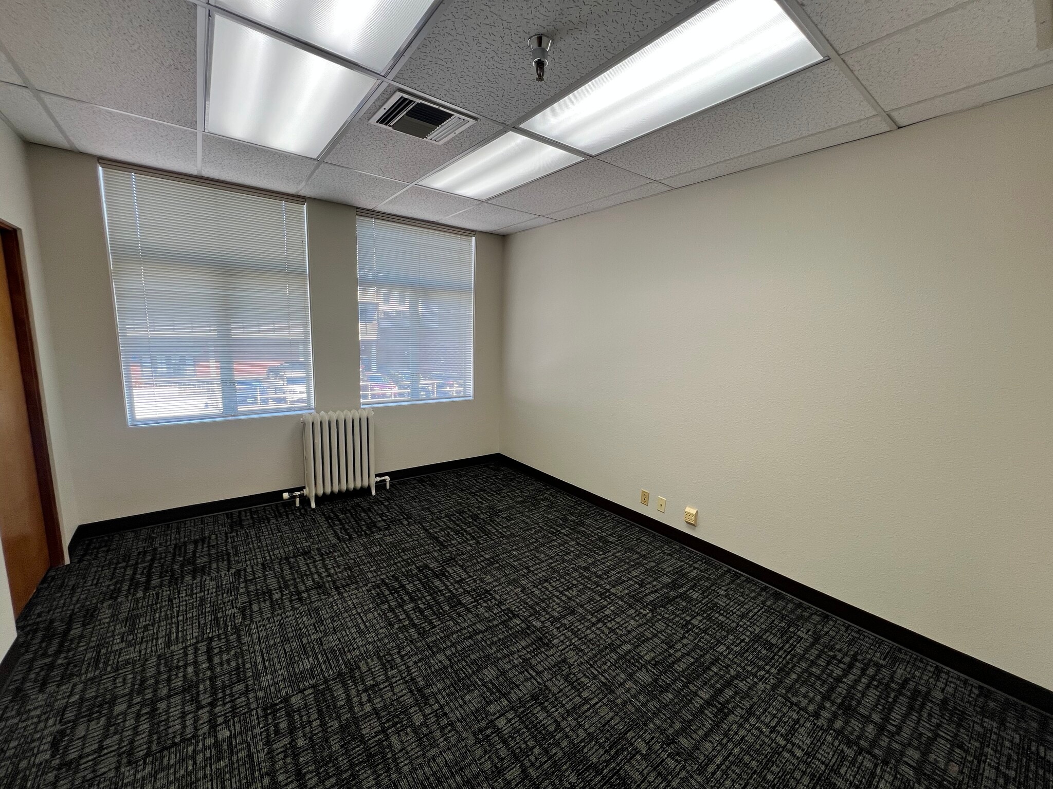 153-191 High St SE, Salem, OR à louer Photo intérieure– Image 1 sur 4