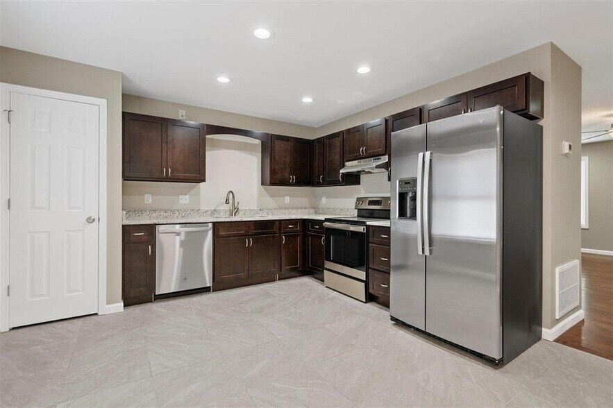 117 Hatcher St, Park City, KY à vendre - Photo intérieure – Image 2 sur 16
