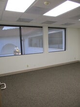 23603 Park Sorrento, Calabasas, CA à louer Photo intérieure– Image 2 sur 3