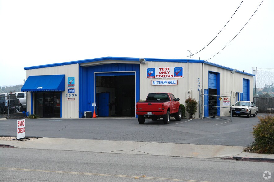 2336-2338 Auto Park Way, Escondido, CA à vendre - Photo de l’immeuble – Image 2 sur 5