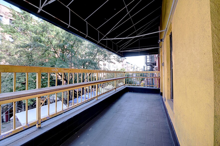 6 Saint Marks Pl, New York, NY à louer - Photo de l’immeuble – Image 3 sur 38