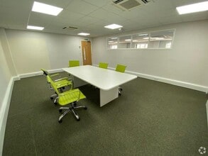 1 Riverside Av W, Lawford à louer Photo intérieure– Image 2 sur 14