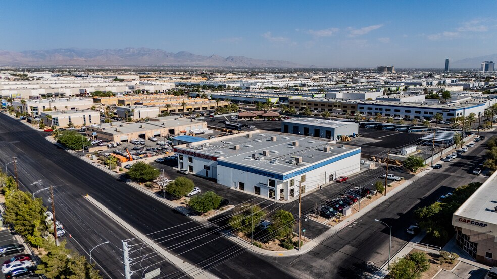 3430 W Sunset Rd, Las Vegas, NV à vendre - Photo de l’immeuble – Image 2 sur 10