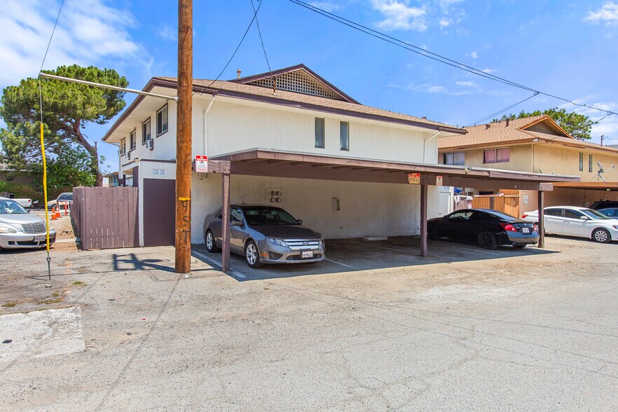 1270 W 9th St, Corona, CA à vendre - Photo de l’immeuble – Image 3 sur 44