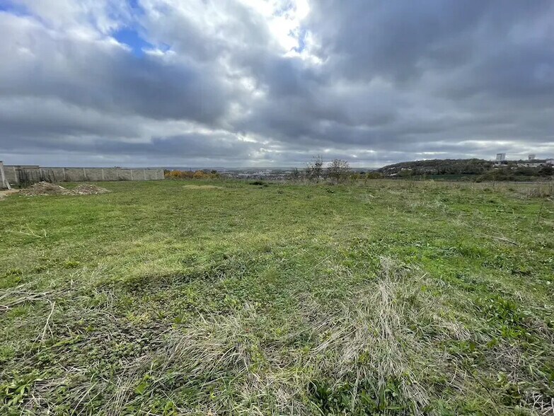 Local d'activités dans Saint-Germain-Laval à vendre - Plan de site – Image 3 sur 4