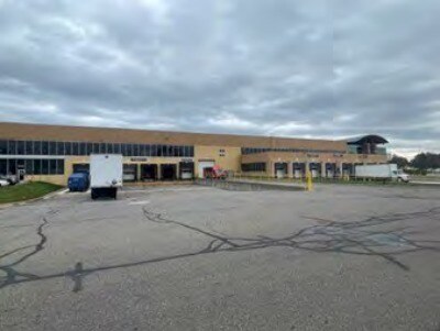 28100-28400 Plymouth Rd, Livonia, MI à louer - Photo de l’immeuble – Image 3 sur 5