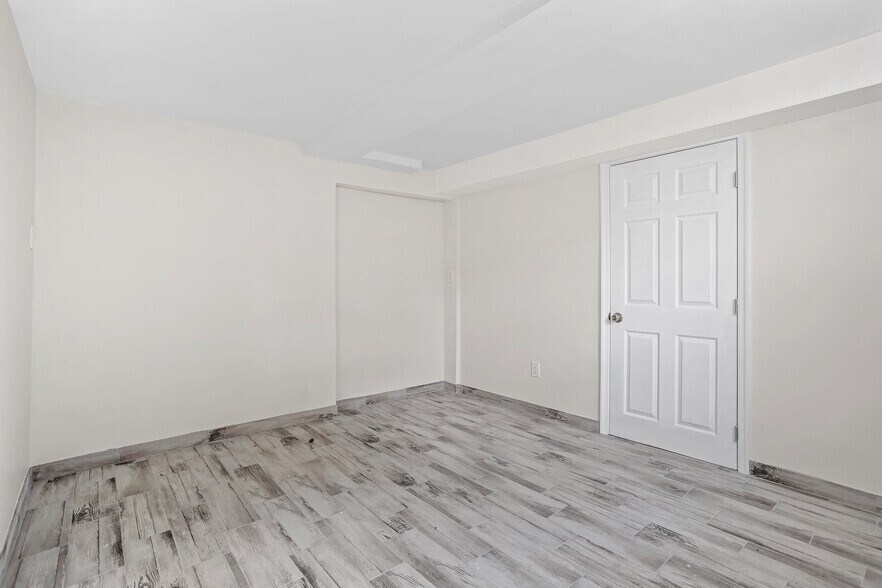 4016 31st Ave, Astoria, NY à louer - Photo intérieure – Image 3 sur 12